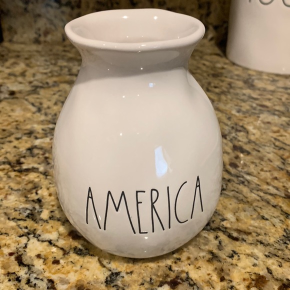 NWT Rae Dunn ceramic double sided vase AMERICA - Picture 1 of 6